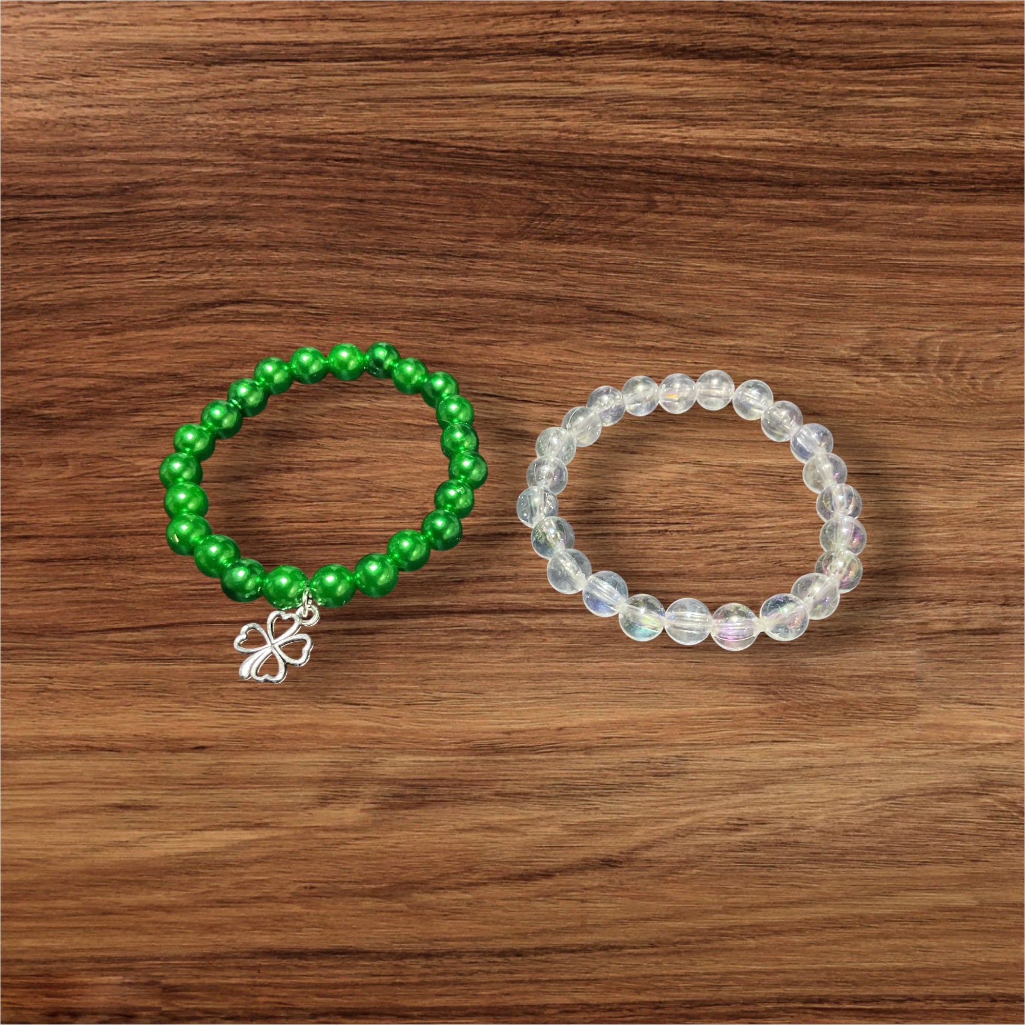 Green round Bracelet with 4 leaf clover charm