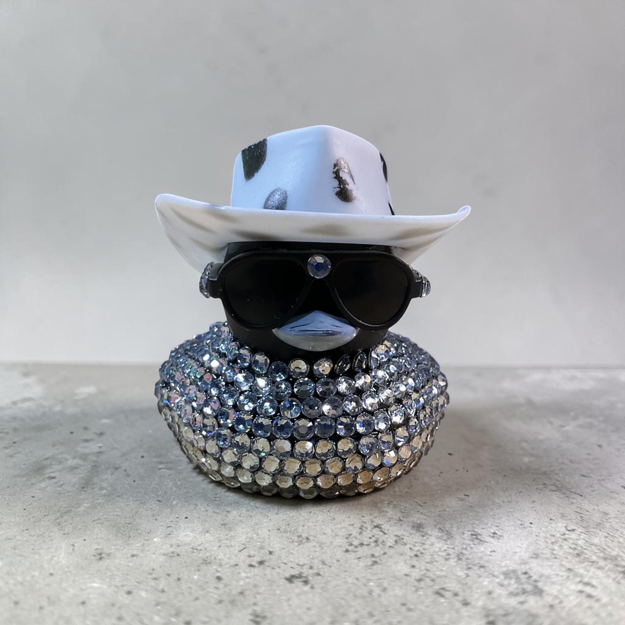 Black Duck with Silver rhinestone